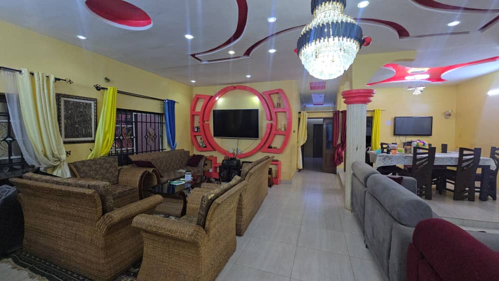 VILLA R+2 DE 3 CHAMBRES ET 2 SALONS SANITAIRES À VENDRE, EPP ZOUNDJA - KANSOUNKPA - CALAVI